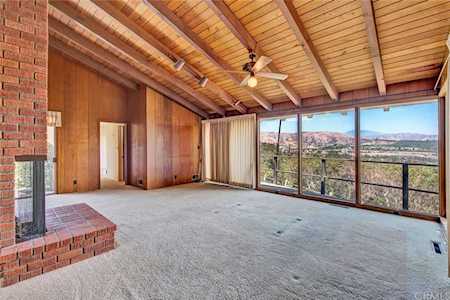 2151 La Cuesta Dr North Tustin, CA 92705