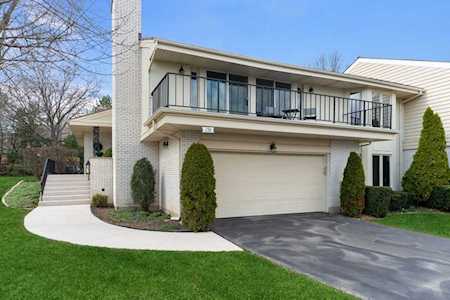 174 Briarwood Loop Oak Brook, IL 60523