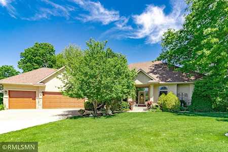 757 Stonebrooke Drive Shakopee, MN 55379