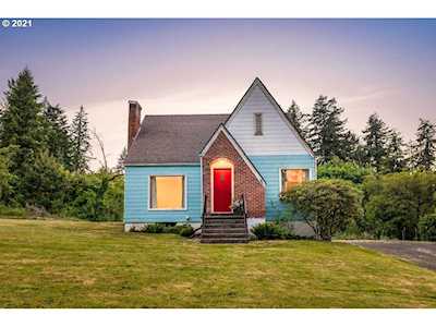 2525 NE Everett St Camas, WA 98607