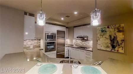 2700 Las Vegas Blvd #3403 Las Vegas, NV 89109