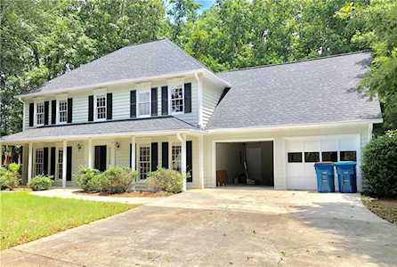 145 West Ct Johns Creek, GA 30097