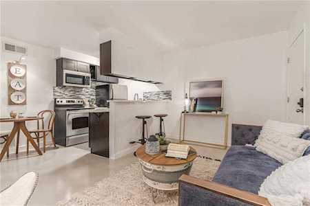 2302 East Side DR #3 Austin, TX 78704