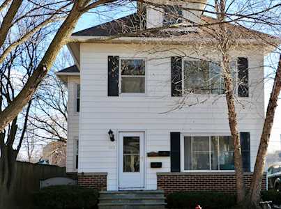 845 Oakwood Ave #2 Lake Forest, IL 60045