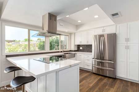 5072 N 83rd St Scottsdale, AZ 85250