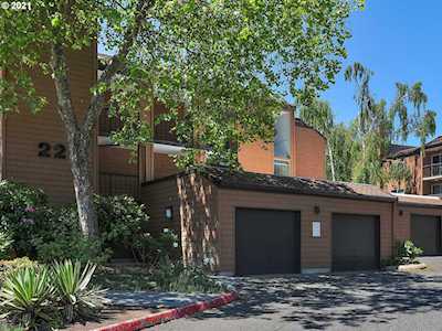 153 Oswego Smt Lake Oswego, OR 97035