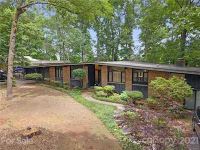 8600 Dogwood Dr Charlotte, NC 28215