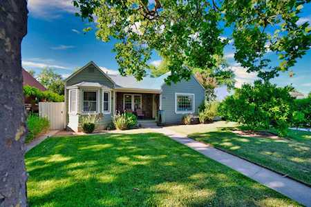 2891 3rd Ave Sacramento, CA 95818