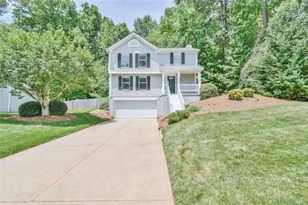 1340 Taylor Oaks Dr Roswell, GA 30076