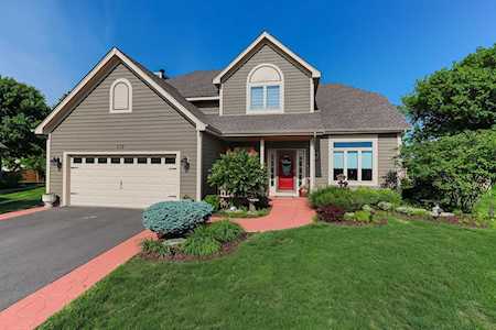 370 Arthur Ave Roselle, IL 60172