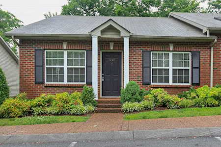 1207 Cashmere Dr Thompsons Station, TN 37179