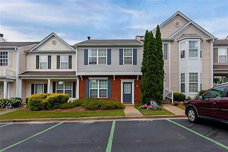 2725 Ashleigh Ln Alpharetta, GA 30004