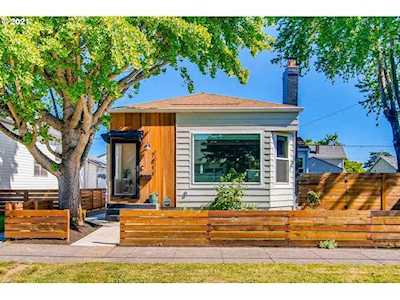 7811 SE Morrison St Portland, OR 97215