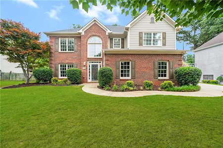 220 Bluff Oak Dr Roswell, GA 30076