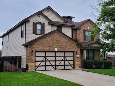 605 Apricot DR Kyle, TX 78640