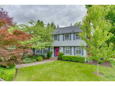 4330 SW 54th Pl Portland, OR 97221