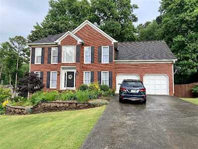 2129 Summerchase Dr Woodstock, GA 30189