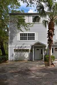 550 Ryans Woods Ln Palm Harbor, FL 34683
