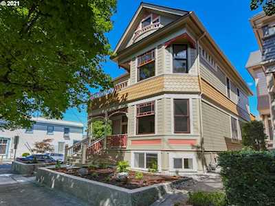 3402 S Corbett Ave Portland, OR 97239