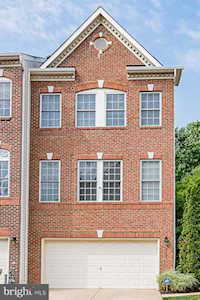 2420 Cheyenne Dr Gambrills, MD 21054