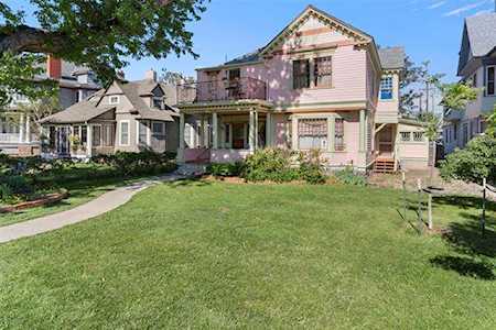 719 N Nevada Avenue Colorado Springs, CO 80903