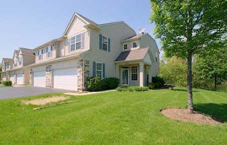 523 Shakespeare Dr Grayslake, IL 60030