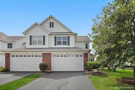 382 Chesapeake Ln #33-382C Oswego, IL 60543