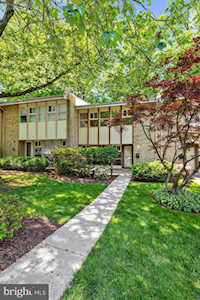 4410 Forest Glen Ct Annandale, VA 22003