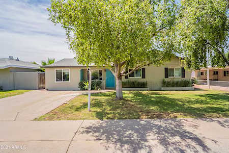 2511 E Highland Avenue Phoenix, AZ 85016