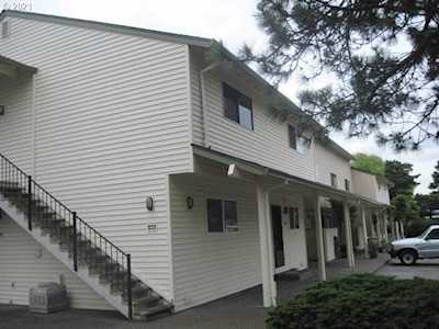453 N Hayden Bay Dr Portland, OR 97217