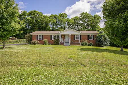100 Pawnee Trl Columbia, TN 38401