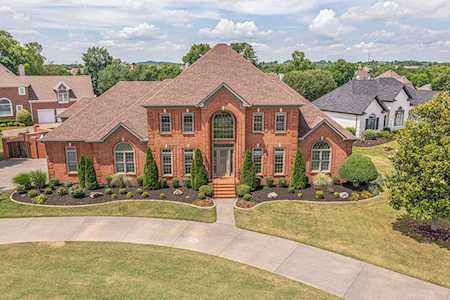 110 Secretariat Pl Hendersonville, TN 37075