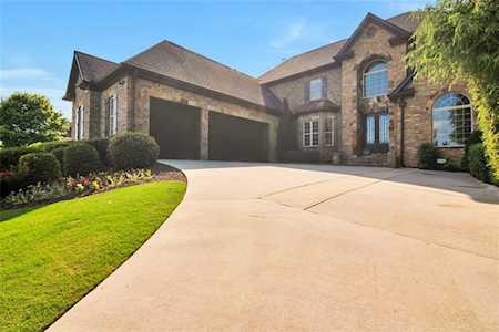 2432 Sunflower Dr Hoschton, GA 30548
