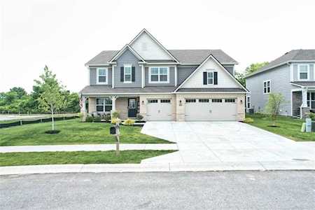 9902 Trafford Ct Mccordsville, IN 46055