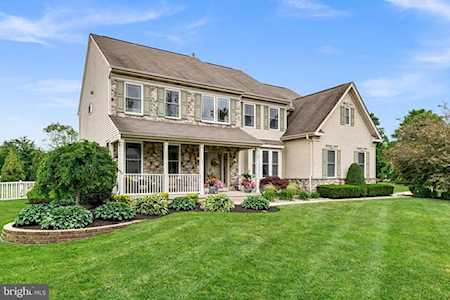 37 Amaryllis Ln Lumberton, NJ 08048
