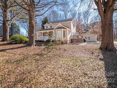 5400 Country Woods Dr Mint Hill, NC 28227
