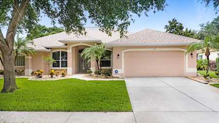 332 Sandhurst Drive Melbourne, FL 32940