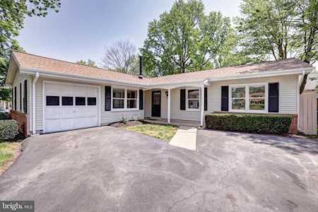 304 Kennedy Rd S Sterling, VA 20164