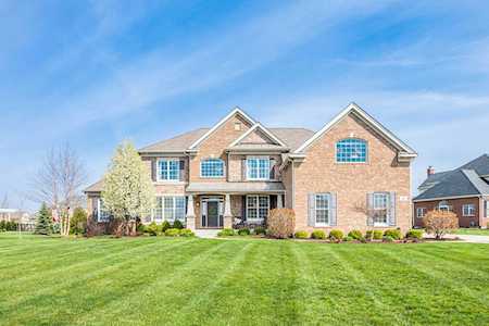 4 Rainier Circle South Barrington, IL 60010