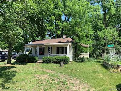 34604 Marquette St Westland, MI 48185