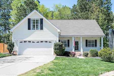 105 Shopsgate Court Holly Springs, NC 27540