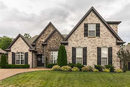 221 Blackthorn Ln Gallatin, TN 37066