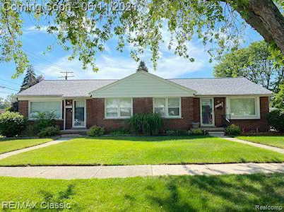 9901 Shadyside St Livonia, MI 48150