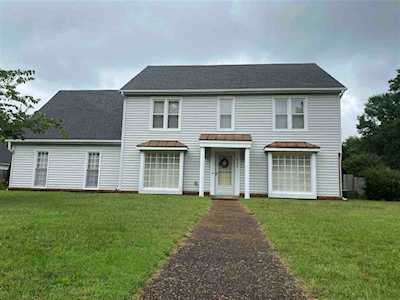 8124 Kimbrook Dr Germantown, TN 38138