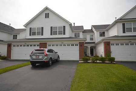 390 Bluegrass Parkway Oswego, IL 60543