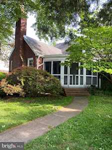 4516 Gladwyne Dr Bethesda, MD 20814