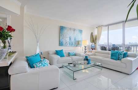 2000 Island Blvd #1108 Aventura, FL 33160