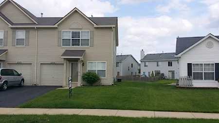 2255 Rebecca Circle Montgomery, IL 60538