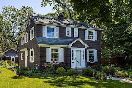 1426 Hythe Street Saint Paul, MN 55108