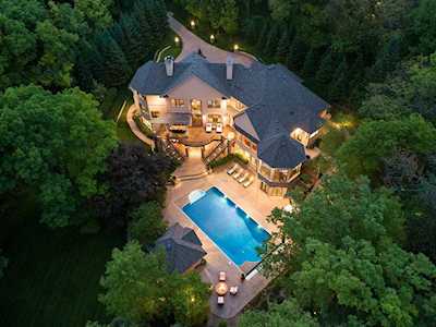 5821 Southwood Drive Bloomington, MN 55437